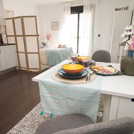 C80 - Rustic Chic Studio Downtown マラガ エクステリア 写真